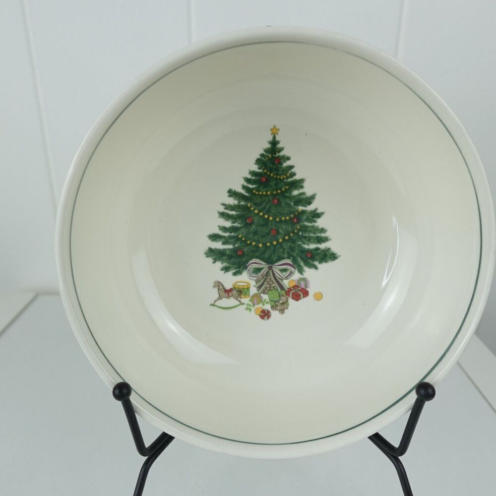 Mikasa Heritage Christmas Story Bowl Vintage 6.25" Across